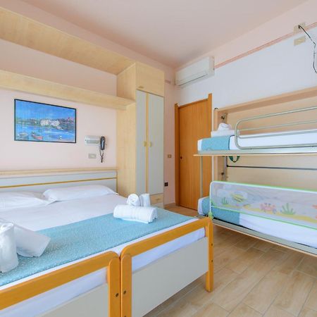 Hotel Colorado Rimini Eksteriør bilde